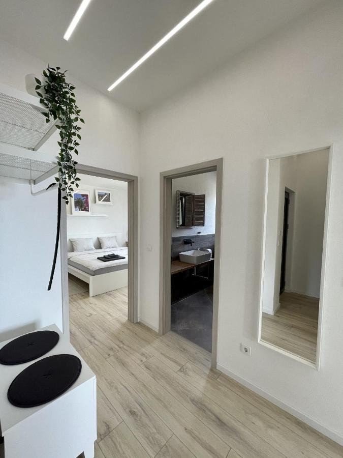 Lambda Holiday Apartments เยเซนิเซ ภายนอก รูปภาพ